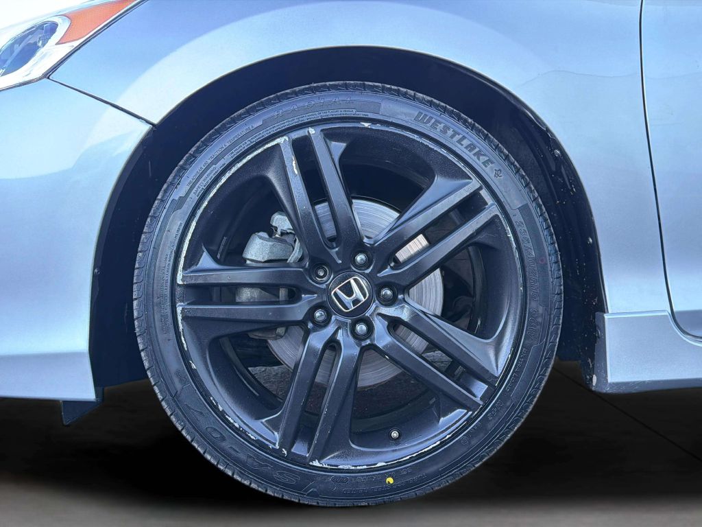 Photo 27 of this HONDA ACCORD
