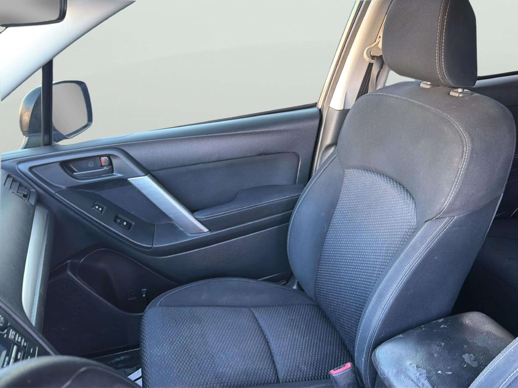 Photo 12 of this SUBARU FORESTER