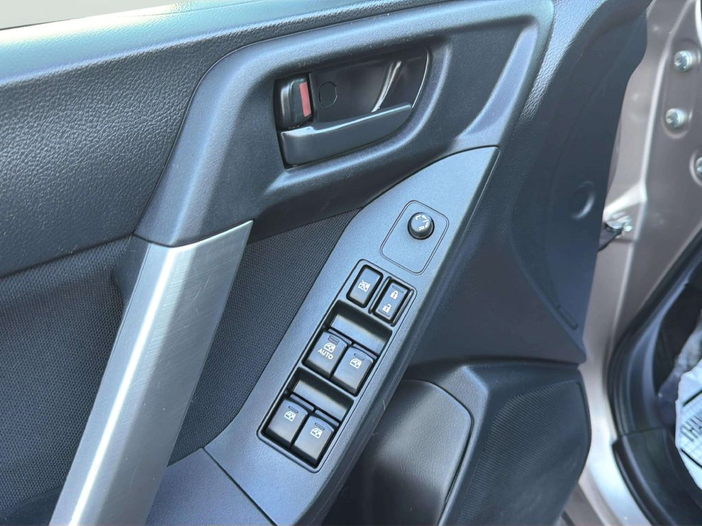 Photo 15 of this SUBARU FORESTER