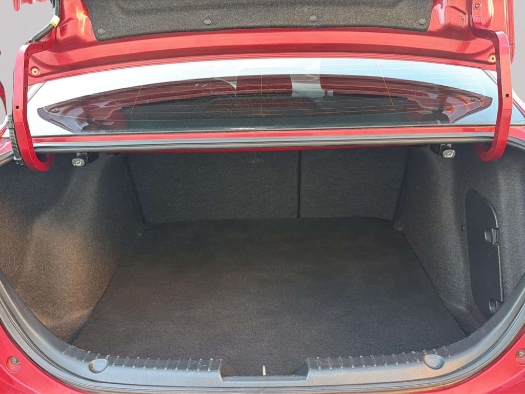 Photo 25 of this MAZDA MAZDA3