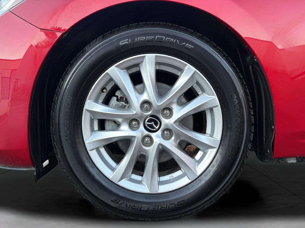 Photo 26 of this MAZDA MAZDA3