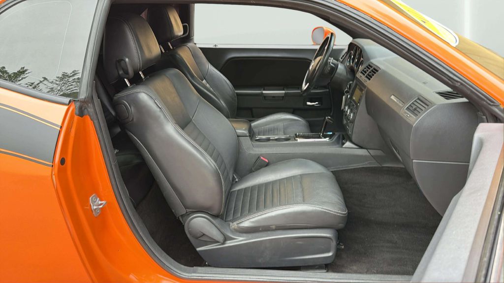 Photo 13 of this DODGE CHALLENGER