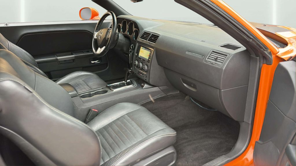 Photo 15 of this DODGE CHALLENGER