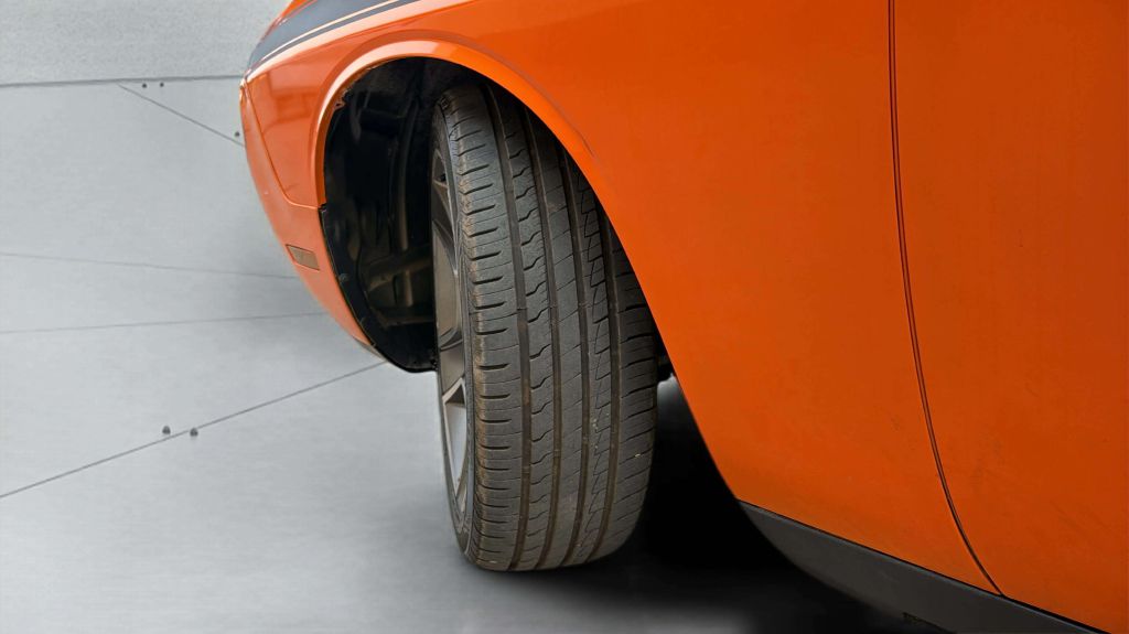 Photo 33 of this DODGE CHALLENGER