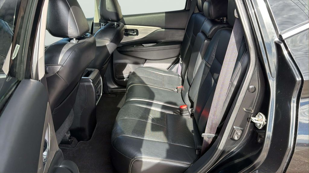 Photo 19 of this NISSAN MURANO