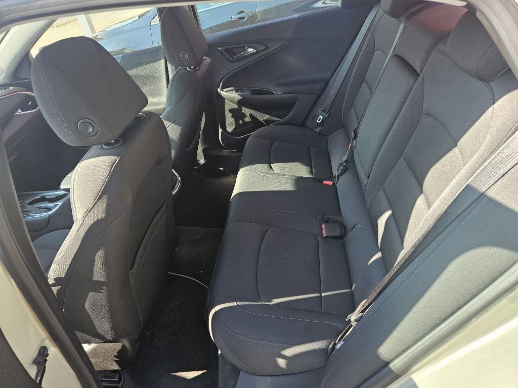 Photo 11 of this CHEVROLET MALIBU