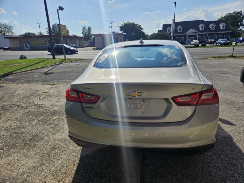 Photo 4 of this CHEVROLET MALIBU