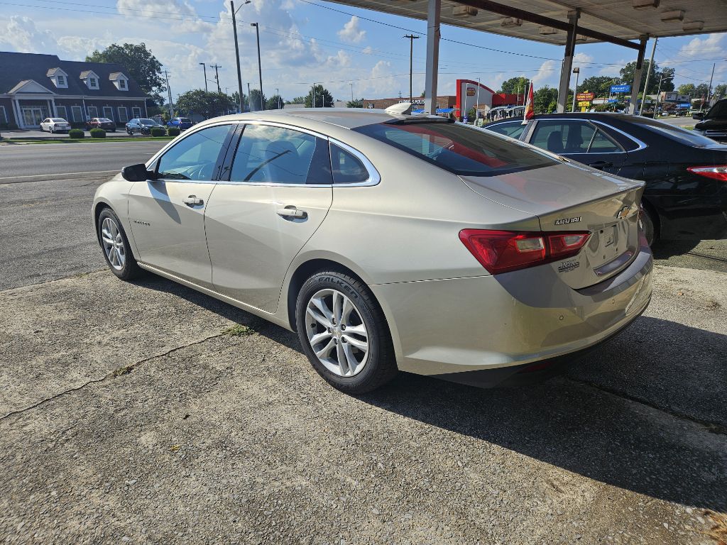 Photo 6 of this CHEVROLET MALIBU