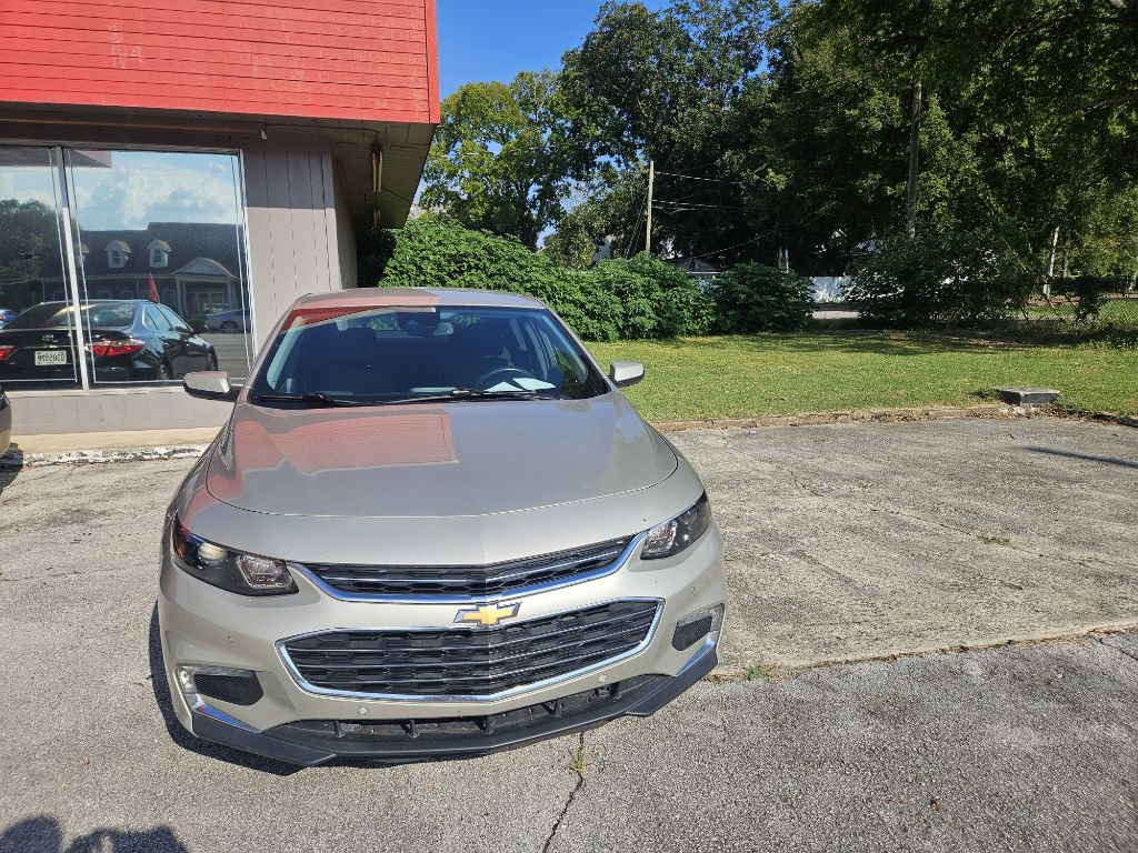 Photo 2 of this CHEVROLET MALIBU