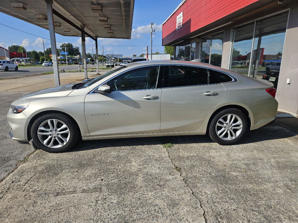 Photo 7 of this CHEVROLET MALIBU