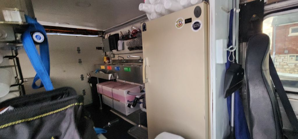 Photo 20 of this WORKHORSE CUSTOM CHA FOOD TRUCK