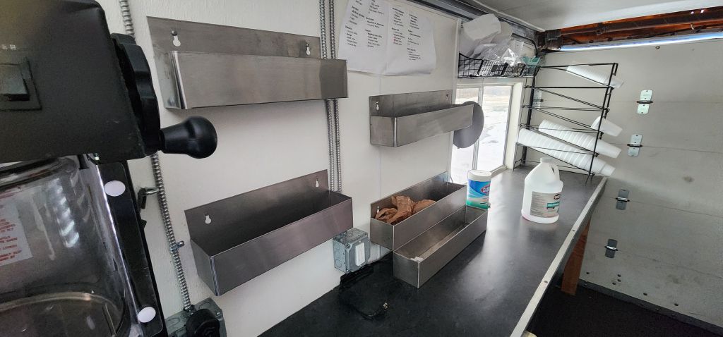 Photo 31 of this WORKHORSE CUSTOM CHA FOOD TRUCK
