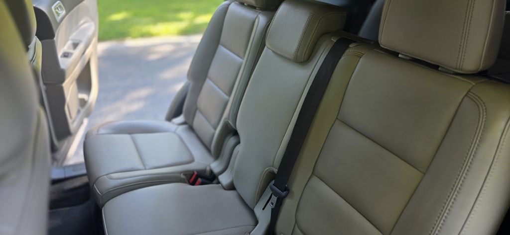 Photo 18 of this FORD EXPLORER
