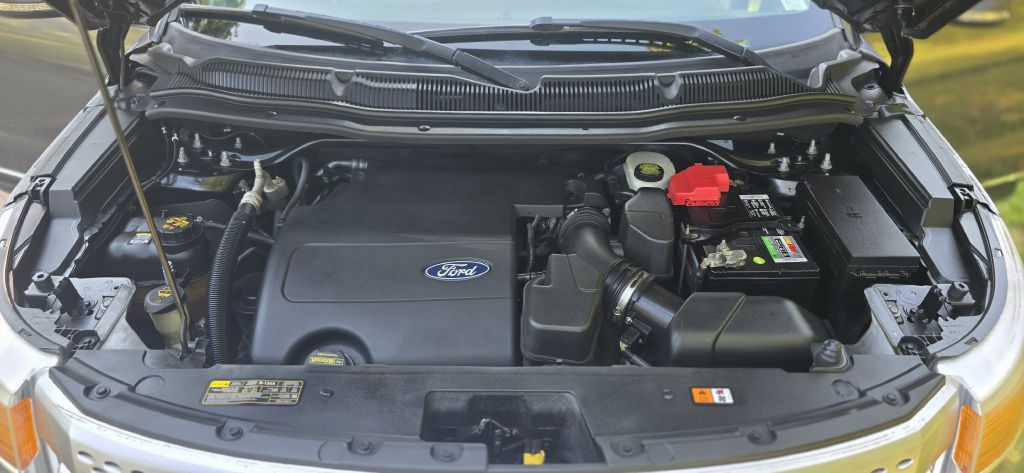 Photo 22 of this FORD EXPLORER