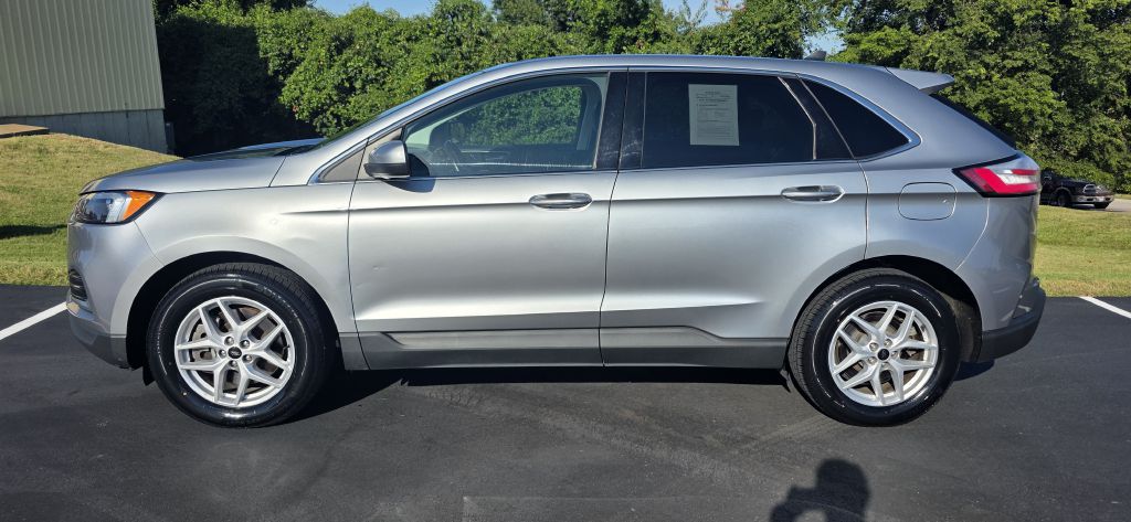 Photo 32 of this FORD EDGE