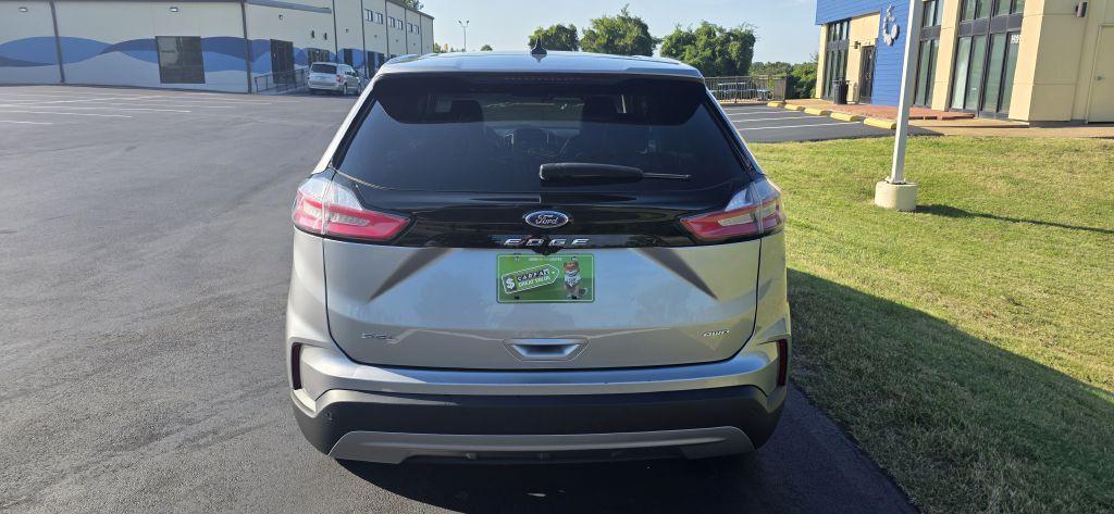 Photo 6 of this FORD EDGE