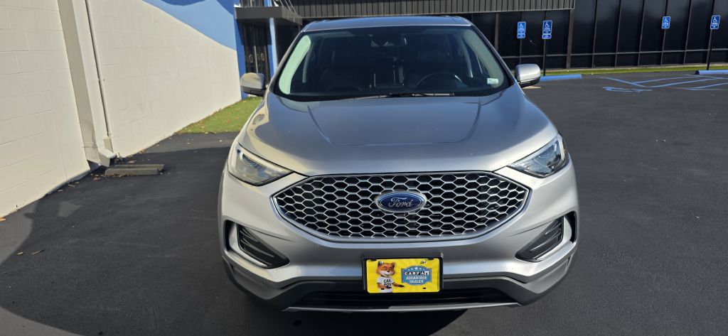 Photo 14 of this FORD EDGE