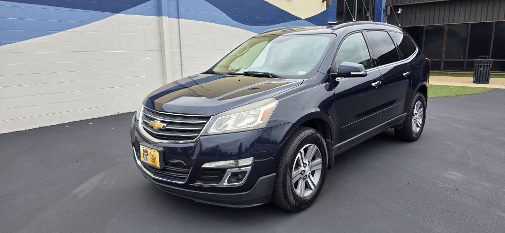 Photo 2 of this CHEVROLET TRAVERSE