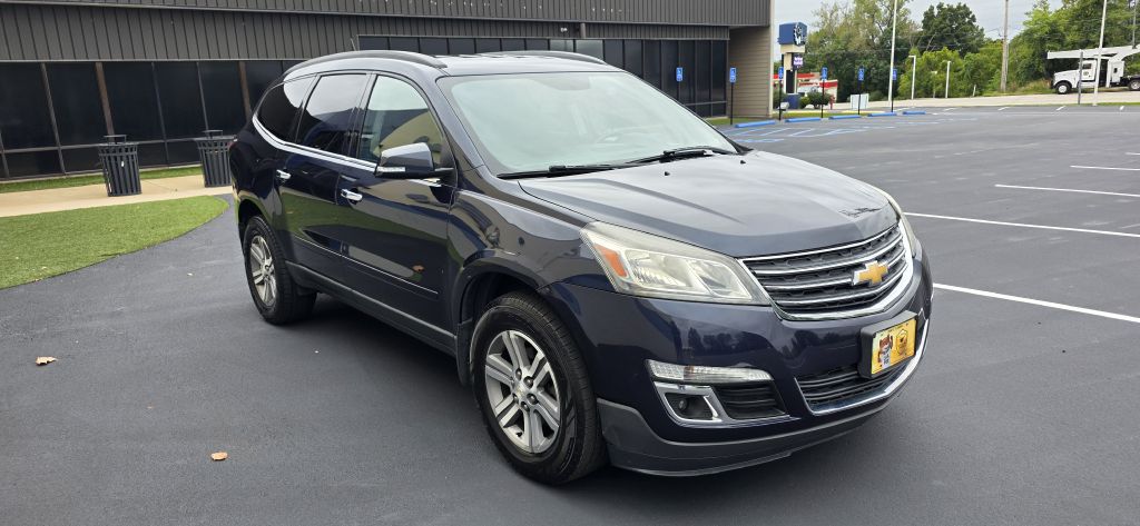Photo 4 of this CHEVROLET TRAVERSE