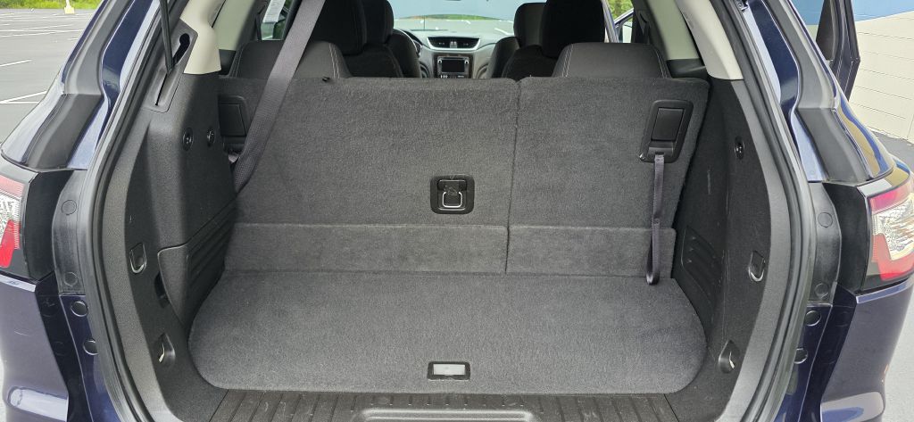 Photo 12 of this CHEVROLET TRAVERSE