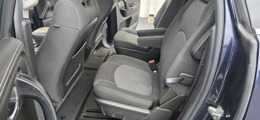 Photo 13 of this CHEVROLET TRAVERSE