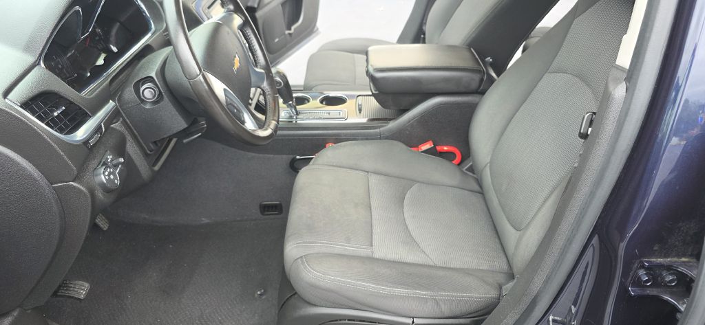 Photo 18 of this CHEVROLET TRAVERSE