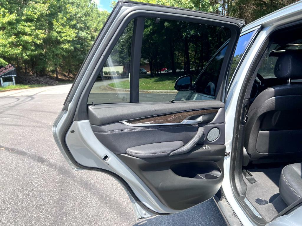 Photo 18 of this BMW X5
