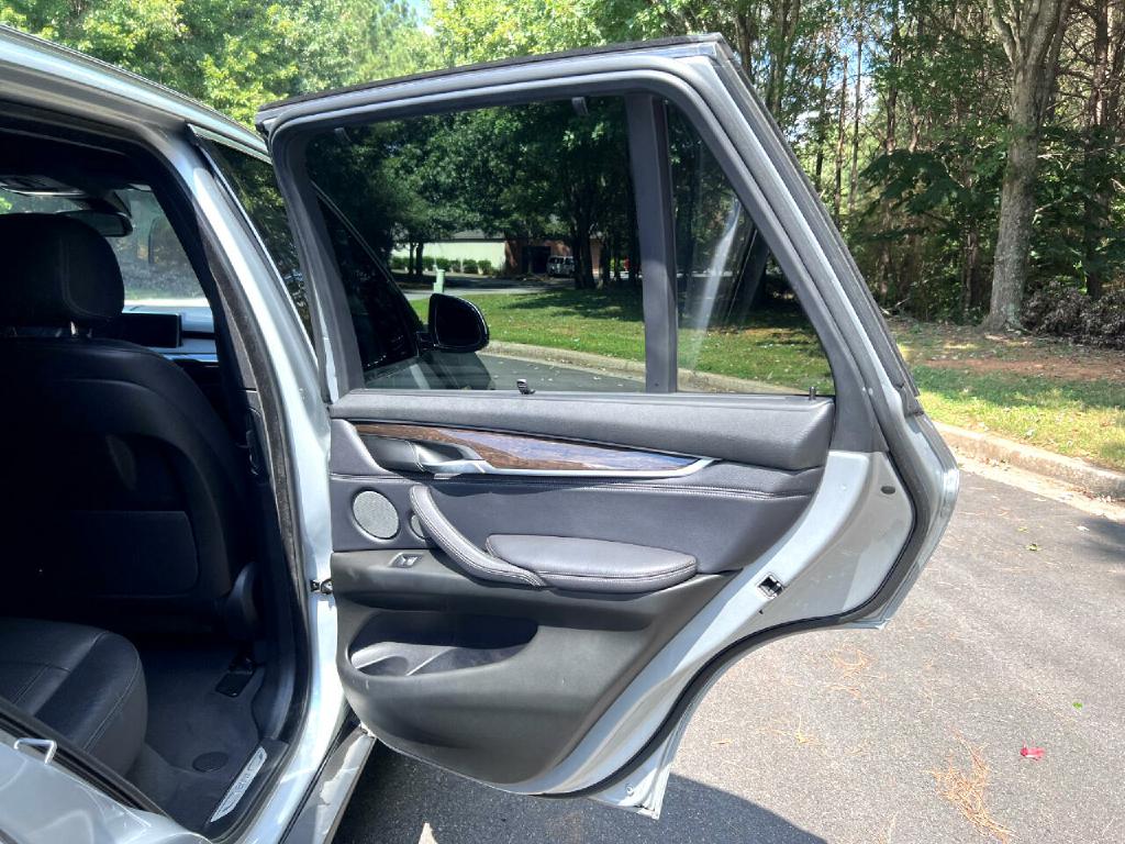 Photo 19 of this BMW X5