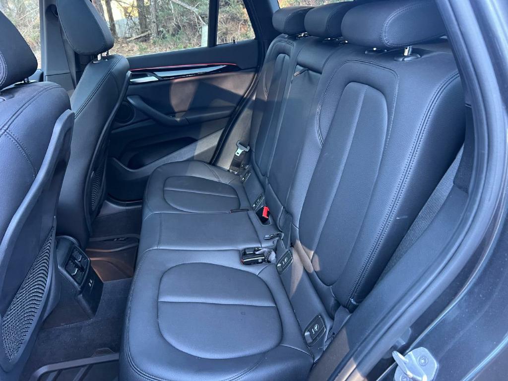 Photo 16 of this BMW X1