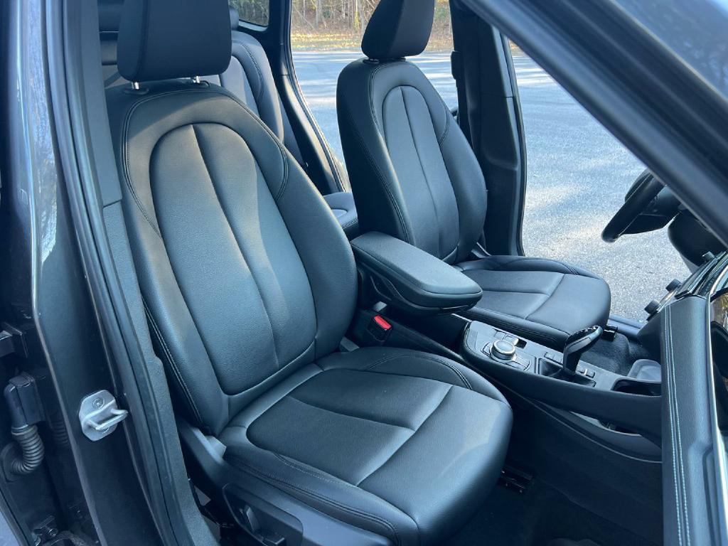 Photo 20 of this BMW X1