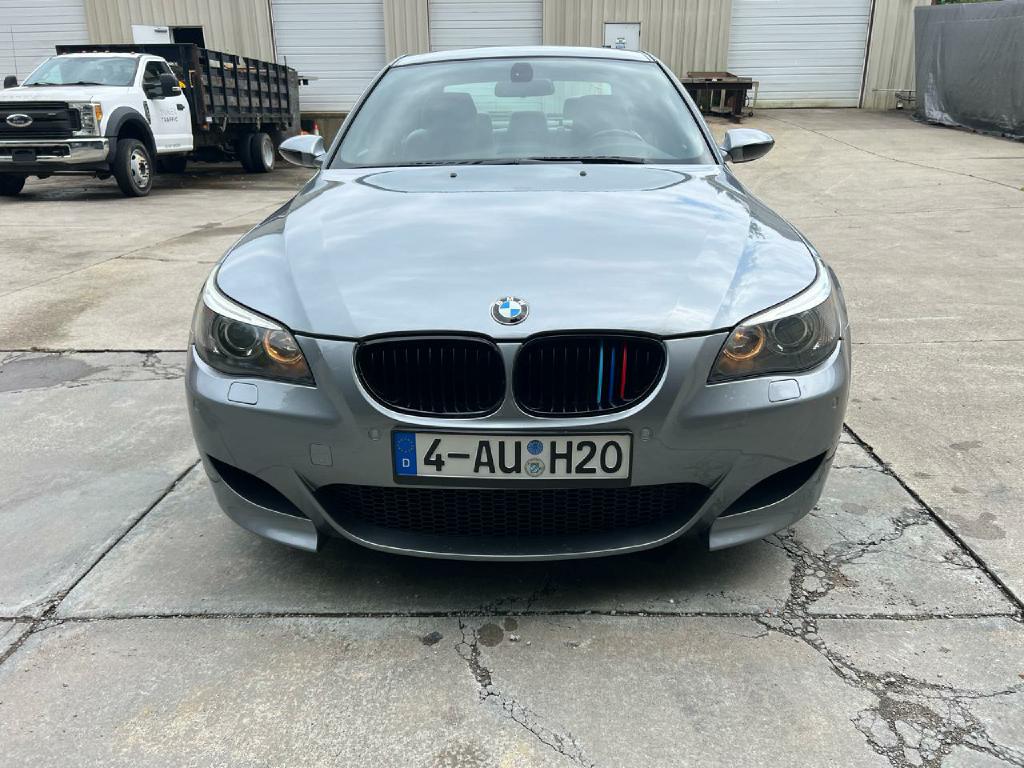 Photo 2 of this BMW M5