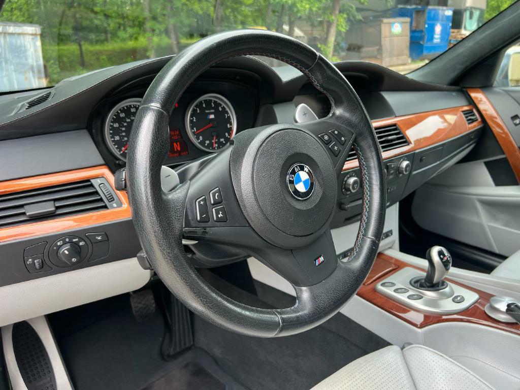Photo 12 of this BMW M5