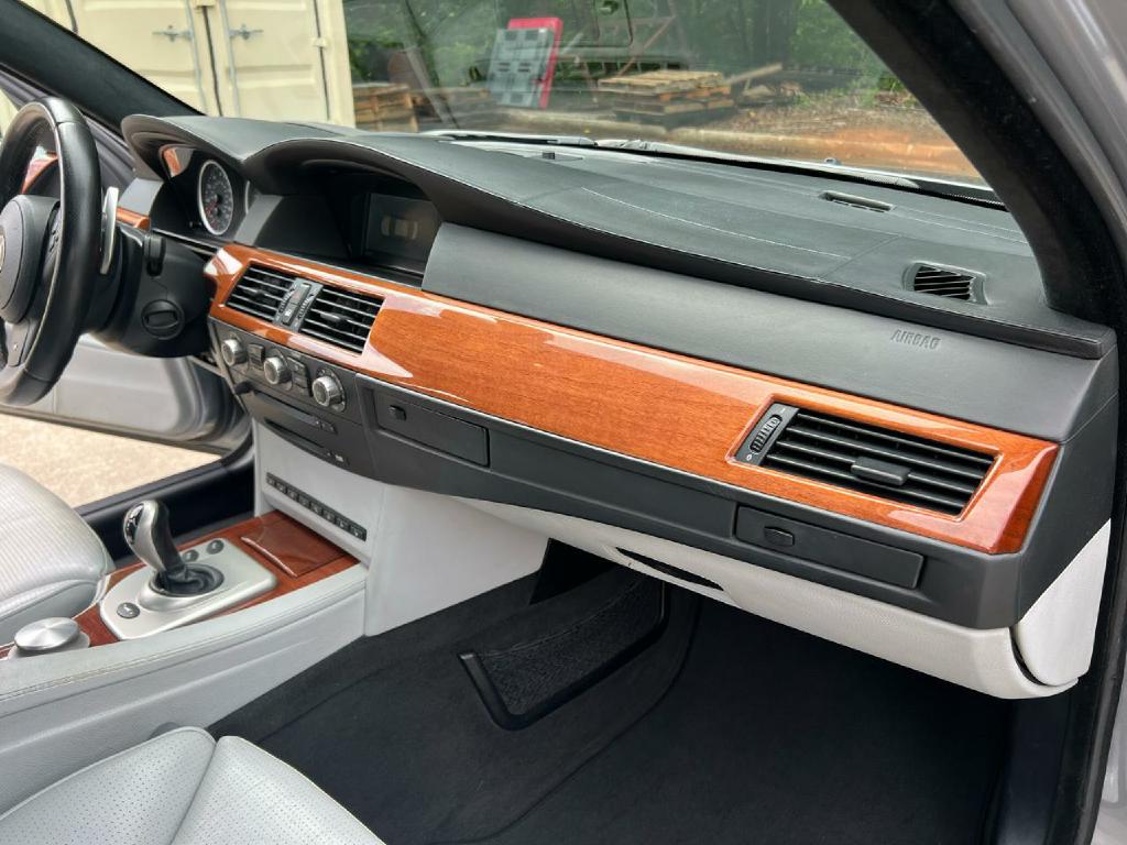 Photo 20 of this BMW M5