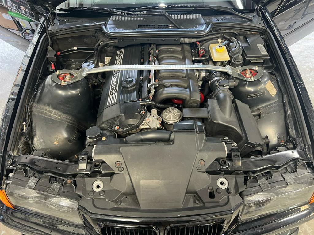 Photo 13 of this BMW M3