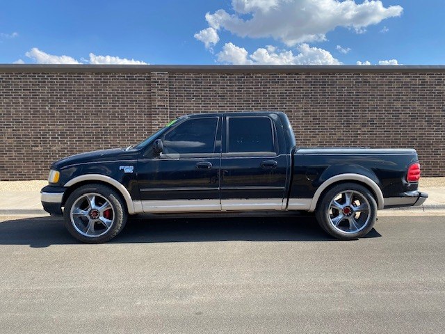 Photo 2 of this FORD F150