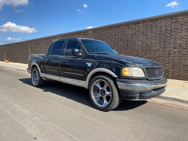 Photo 4 of this FORD F150