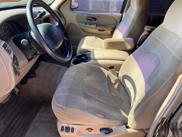 Photo 7 of this FORD F150