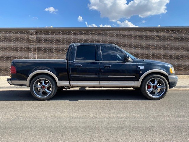 Photo 5 of this FORD F150