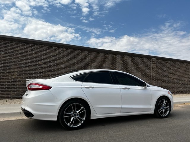 Photo 6 of this FORD FUSION TITANIUM