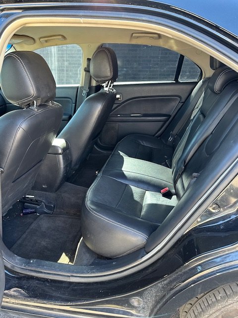 Photo 8 of this FORD FUSION SEL