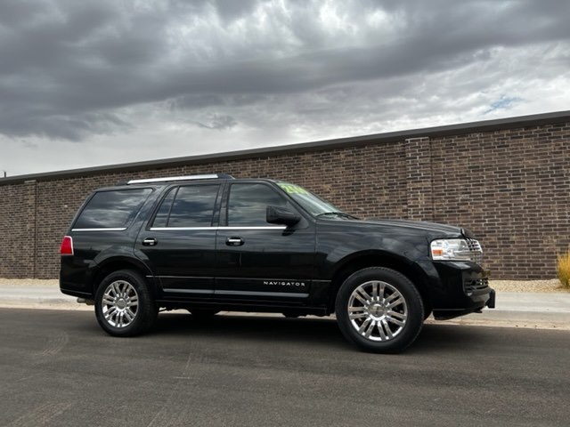 Photo 4 of this LINCOLN NAVIGATOR