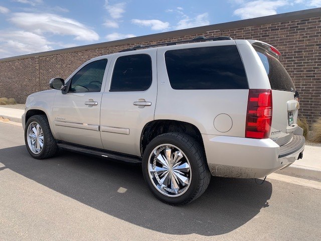 Photo 3 of this CHEVROLET TAHOE LT