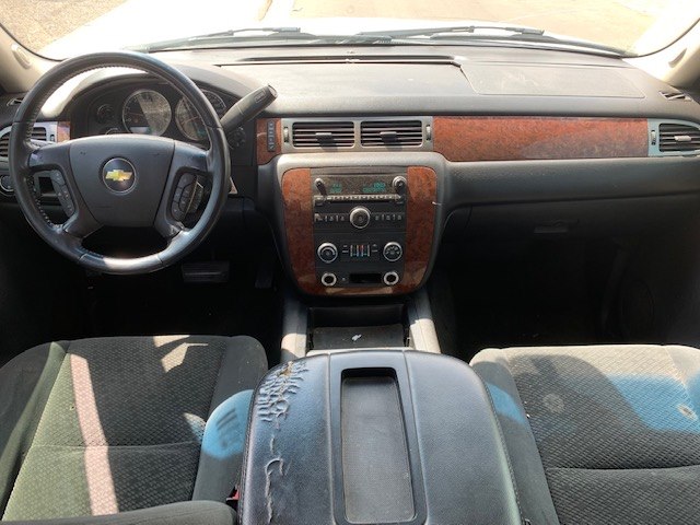 Photo 10 of this CHEVROLET TAHOE LT