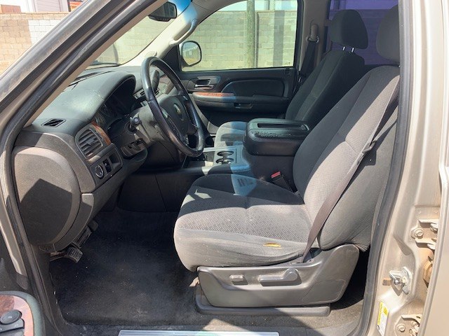 Photo 7 of this CHEVROLET TAHOE LT