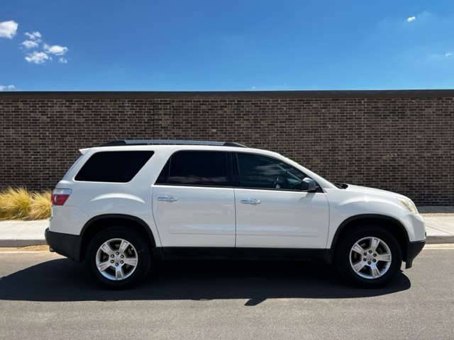 Photo 5 of this GMC ACADIA SLE