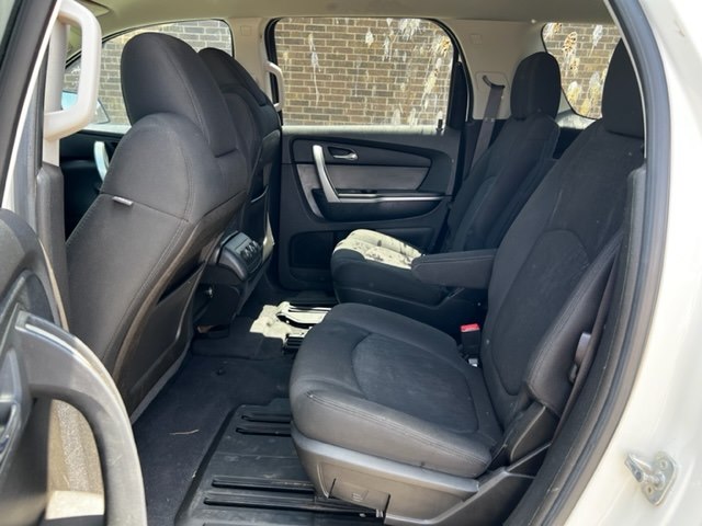 Photo 8 of this GMC ACADIA SLE