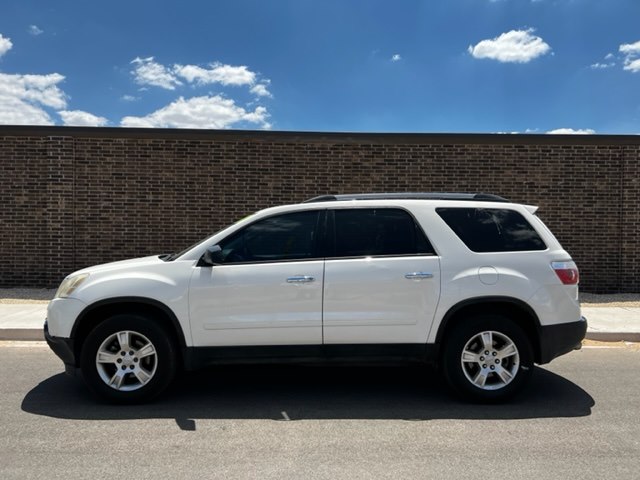 Photo 2 of this GMC ACADIA SLE
