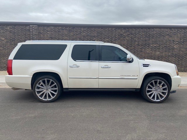 Photo 5 of this CADILLAC ESCALADE ESV