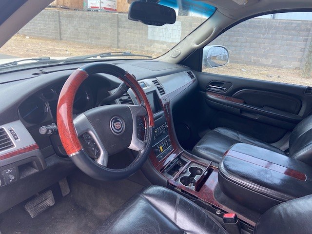 Photo 7 of this CADILLAC ESCALADE ESV