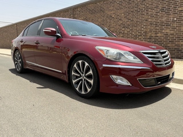 Photo 4 of this HYUNDAI GENESIS